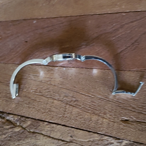 GUCCI Series G Circle Monogram Watch - Picture 6 of 7